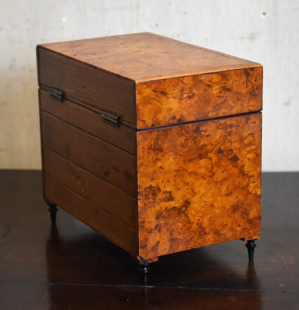 Superb miniature chest of drawers writing necessaire View IV