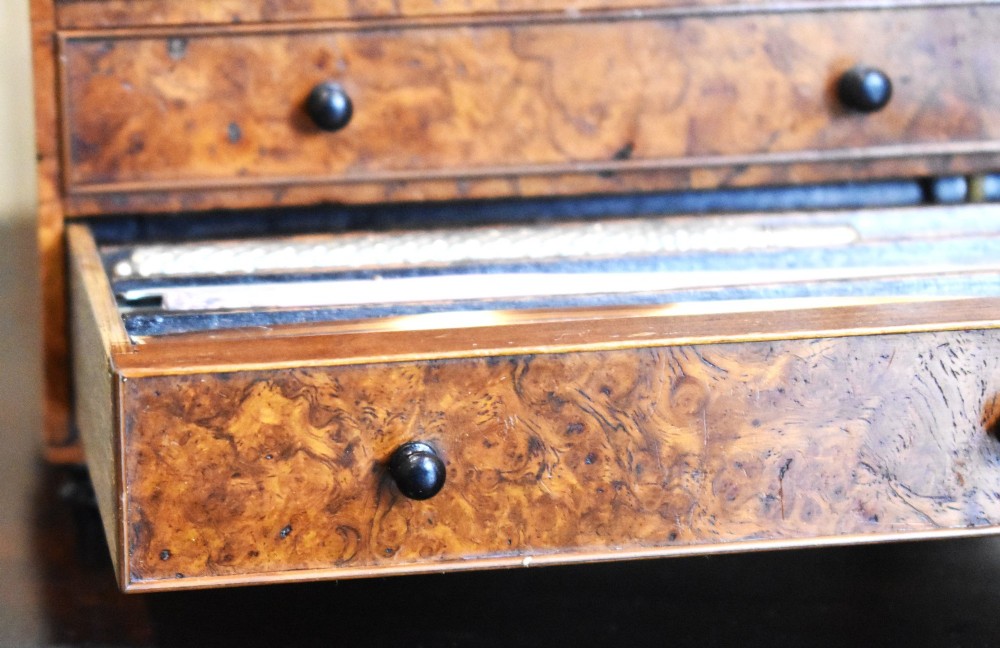 Superb miniature chest of drawers writing necessaire View VIII