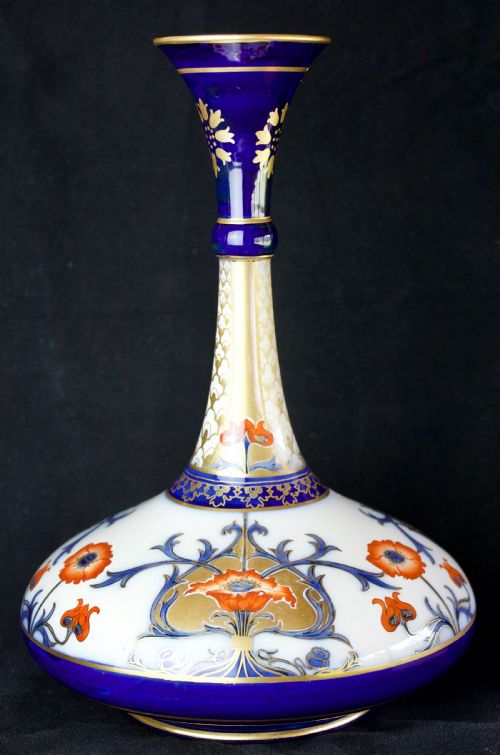 Moorcroft Macintyre
              Vase