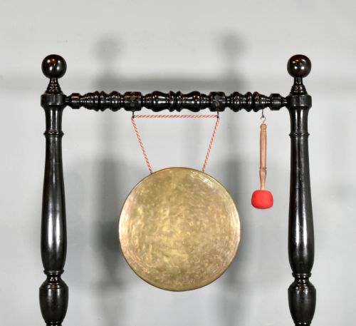 LARGE FRAMED DINNER GONG IN MAHOGANY - ADDITIONAL PHOTO 3