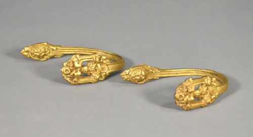 PAIR FRENCH BRONZE CURTAIN TIEBACKS LOUIS XVI STYLE - ADDITIONAL PHOTO 3