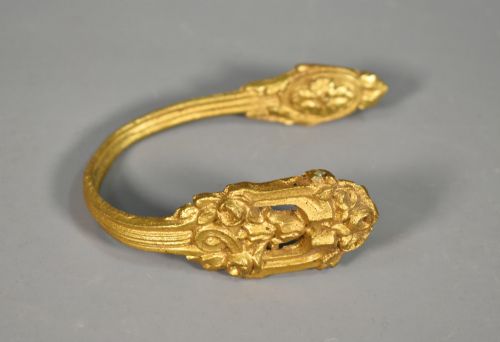 PAIR FRENCH BRONZE CURTAIN TIEBACKS LOUIS XVI STYLE - ADDITIONAL PHOTO 5