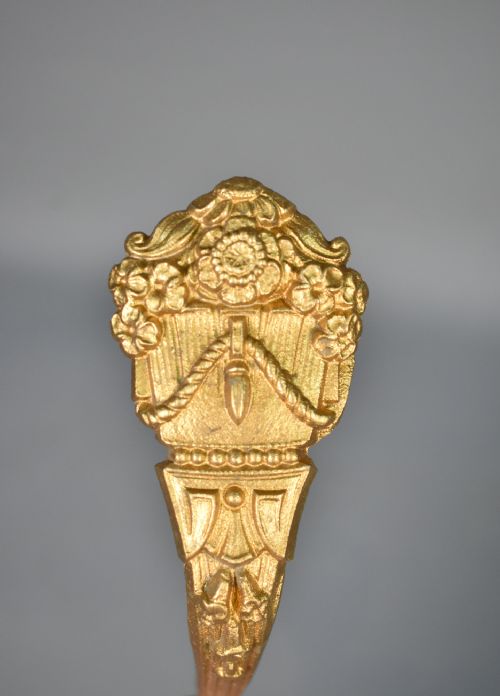 PAIR FRENCH BRONZE CURTAIN TIEBACKS LOUIS XVI STYLE - ADDITIONAL PHOTO 8