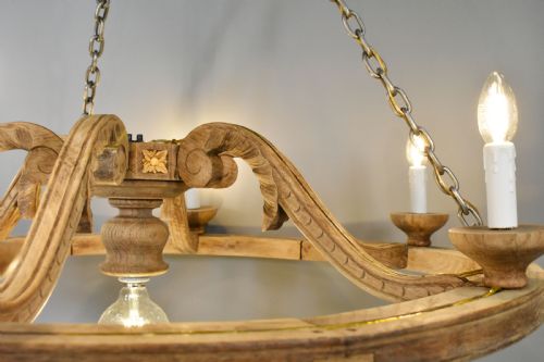 LARGE FRENCH CHANDELIER IN OAK LOUIS XVI STYLE WITH SIX ARMS - ADDITIONAL PHOTO 6