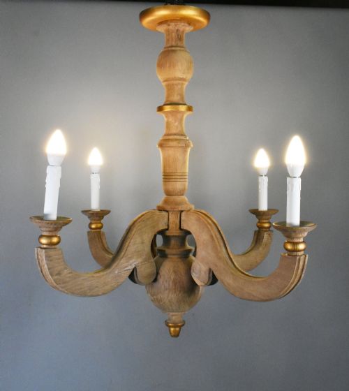 FRENCH PROVINCIAL FOUR ARM CHANDELIER IN SOLID OAK - ADDITIONAL PHOTO 2
