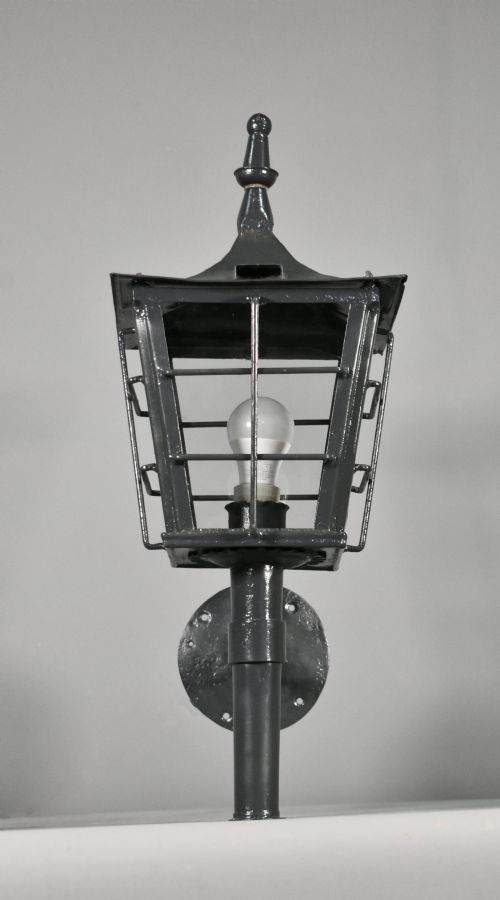 FRENCH ANTIQUE EXTERIOR LANTERN IN STEEL EARLY 20TH CENTURY - ADDITIONAL PHOTO 1