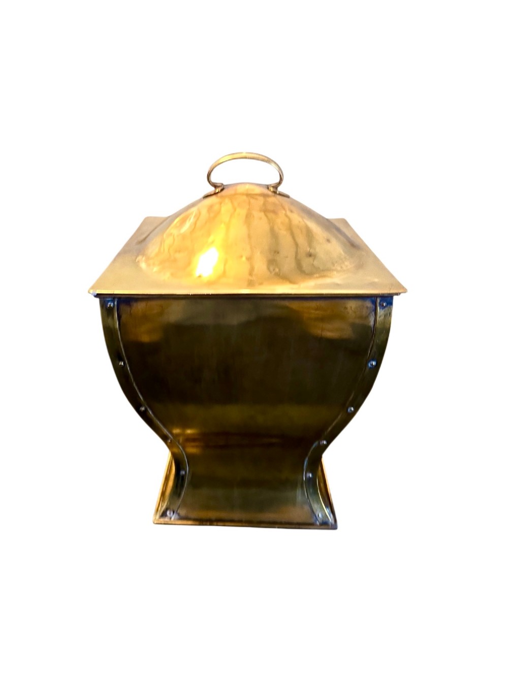 Antique Art Nouveau Brass Coal Scuttle Box with Lid & Liner circa 1895-1910 View IV