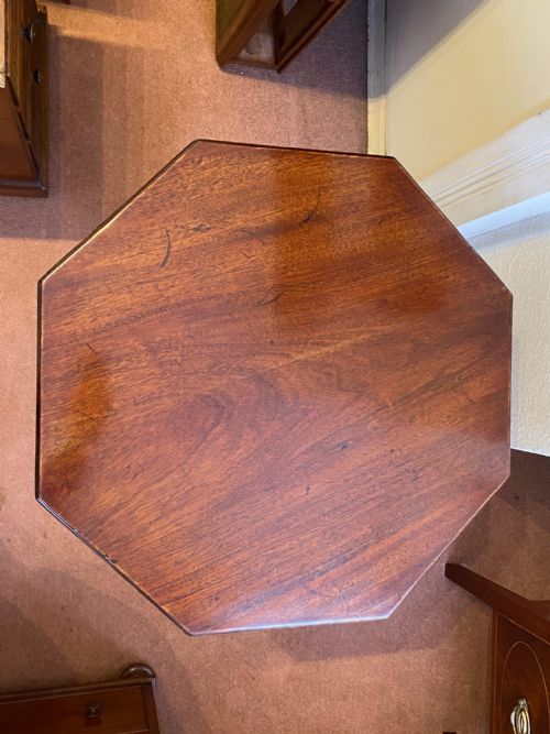 LATE 18TH CENTURY OCTAGONAL TILTTOP OCCASIONAL TABLE - ADDITIONAL PHOTO 3