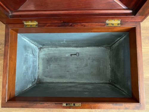 GILLOWS MAHOGANY SARCOPHAGUS SHAPED CELLARETTE - ADDITIONAL PHOTO 6