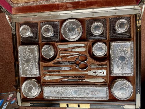 SUPERB QUALITY LADYS DRESSINGJEWELLERY CASE - ADDITIONAL PHOTO 1