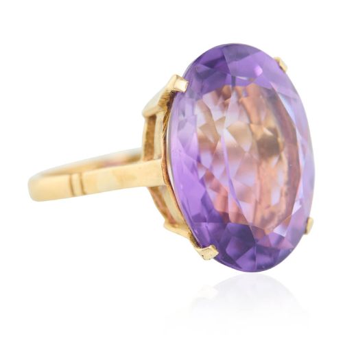 9CT GOLD SINGLE STONE AMETHYST RING 19611962