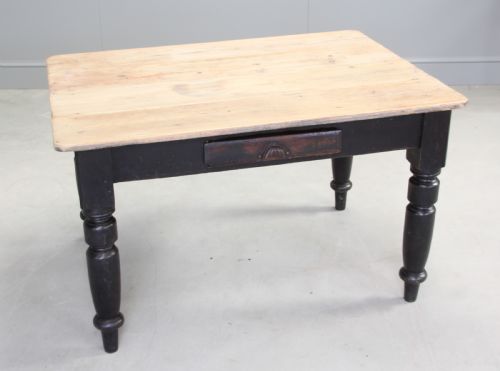 fig 1. A VICTORIAN PINE TABLE