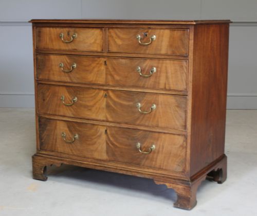 fig 1. A GEORGE III MAHOGANY CHEST OF DRAWERS