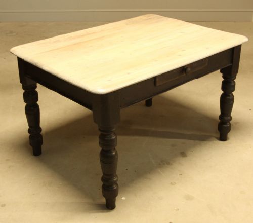 A Victorian Pine Scrubbed Top Table