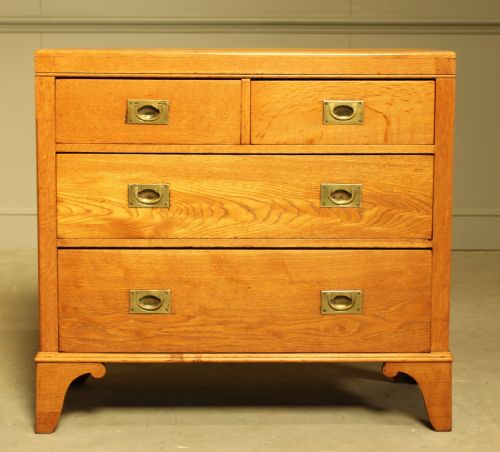 An Early 20th Century Oak Chest of Drawers