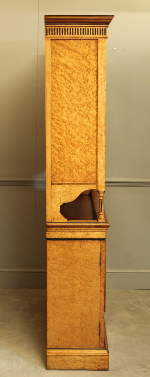 A VICTORIAN BIRD'S EYE MAPLE DISPLAY CABINET - ADDITIONAL PHOTO 5