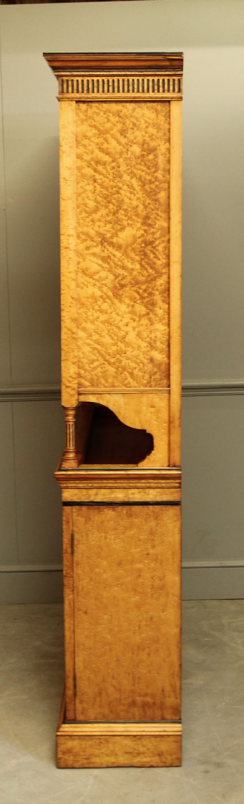 A VICTORIAN BIRD'S EYE MAPLE DISPLAY CABINET - ADDITIONAL PHOTO 6