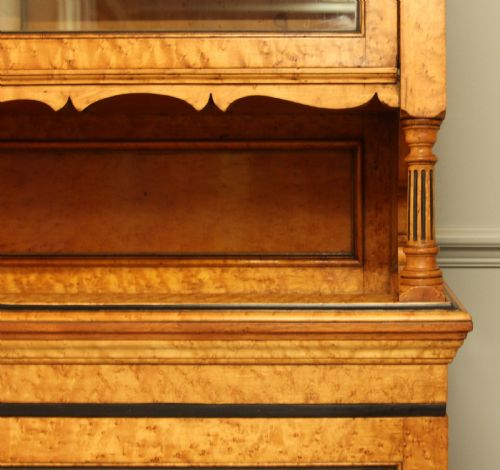 A VICTORIAN BIRD'S EYE MAPLE DISPLAY CABINET - ADDITIONAL PHOTO 7
