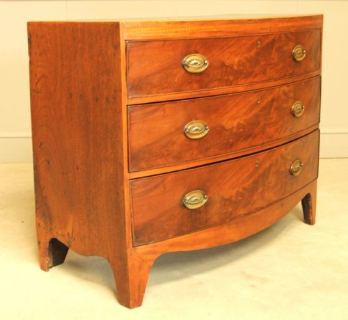 fig 2. Antique mahogany Georgian chest of drawers