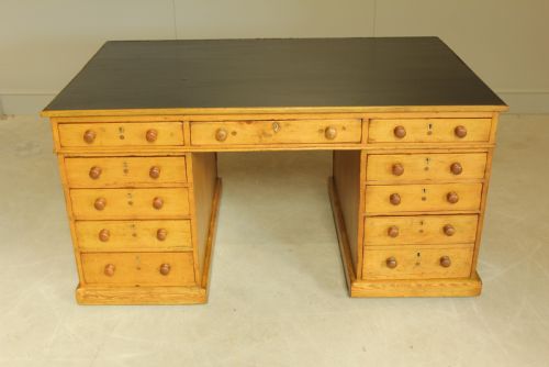 fig 2. A 19TH CENTURY PITCH PINE PARTNERS DESK