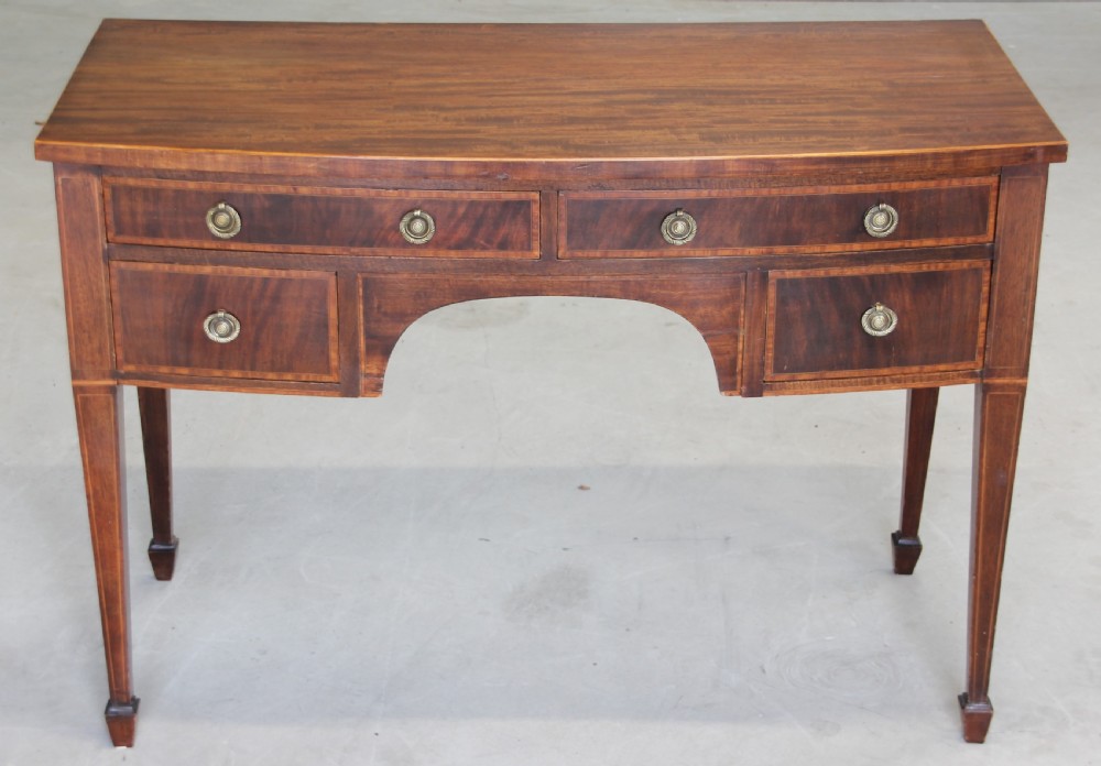 An Edwardian mahogany dressing table. View II