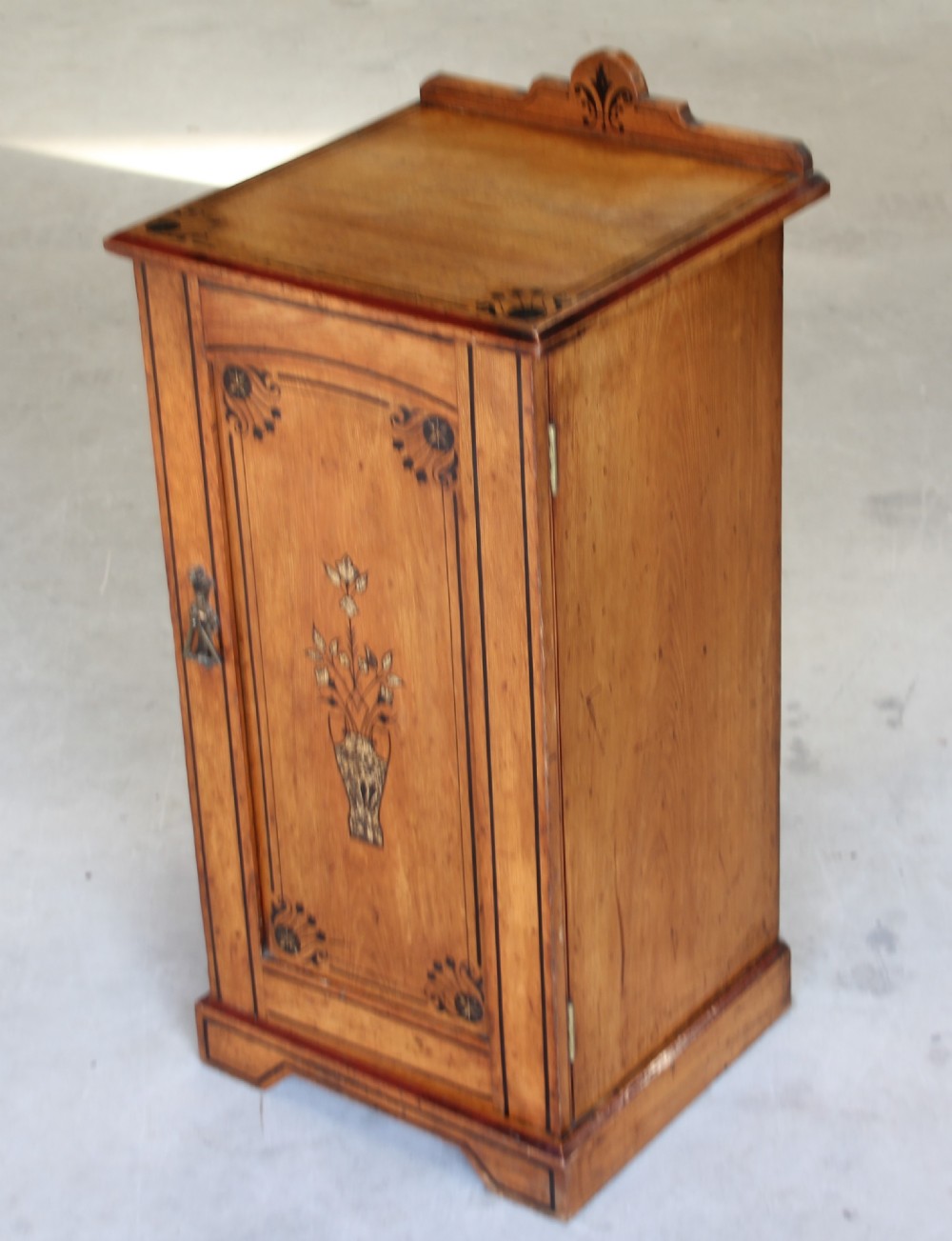 A 19th century Pitch Pine bedside cabinet View V