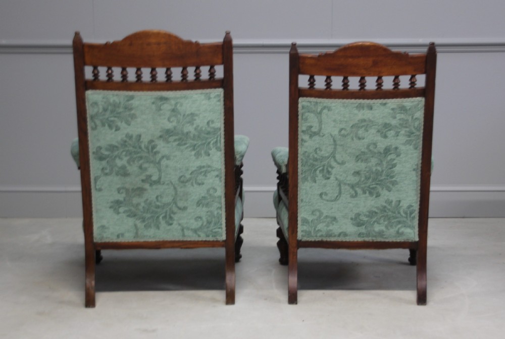 A PAIR OF OAK VICTORIAN 