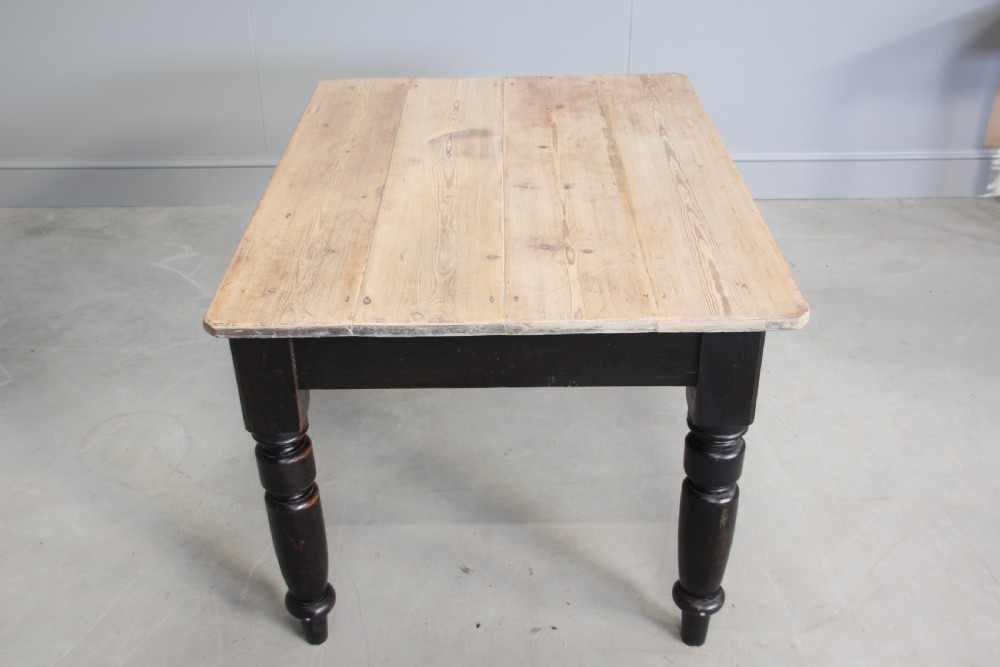 A VICTORIAN PINE TABLE View VII