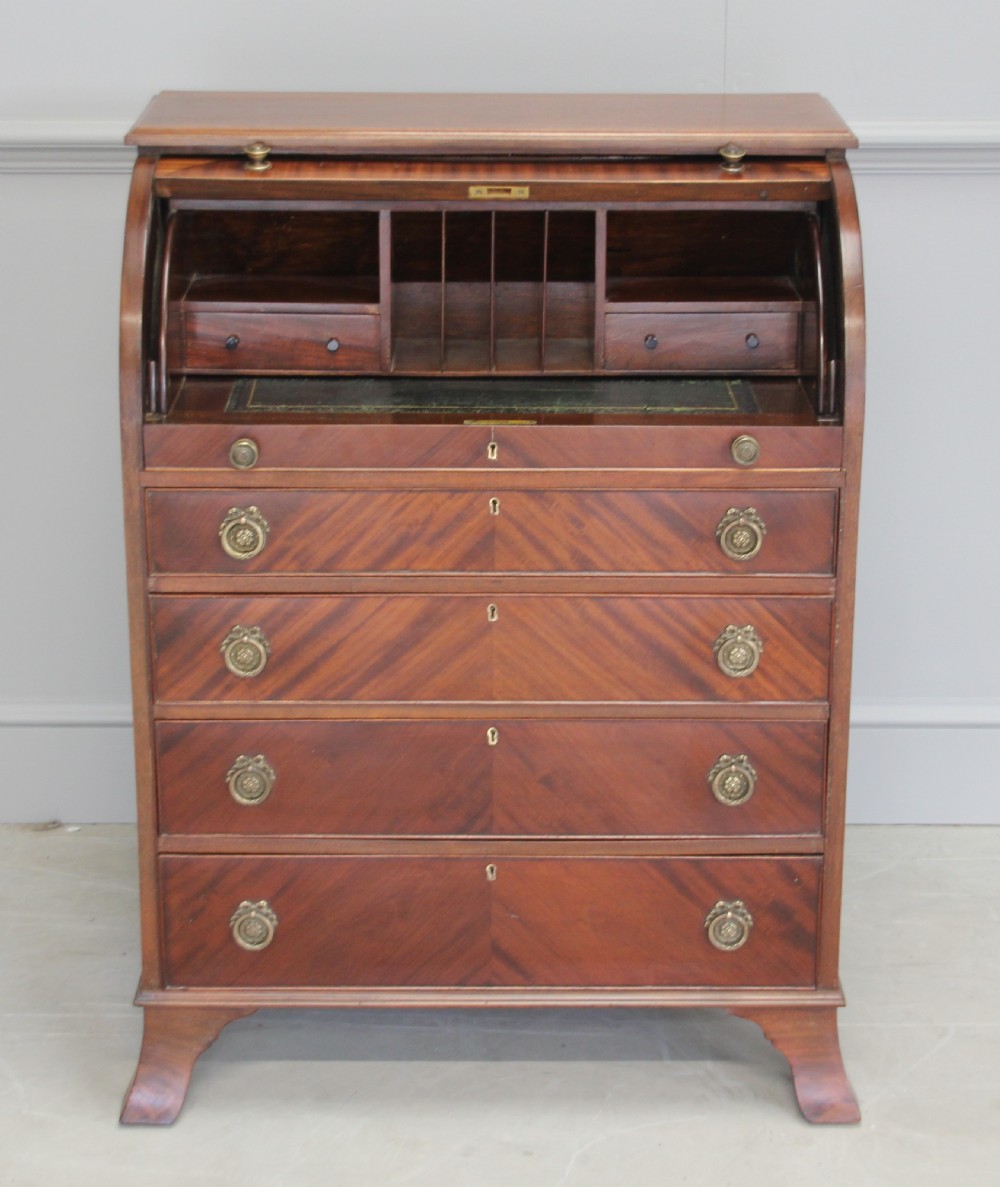 AN EDWARDIAN MAHOGANY CYLINDER BUREAU View V