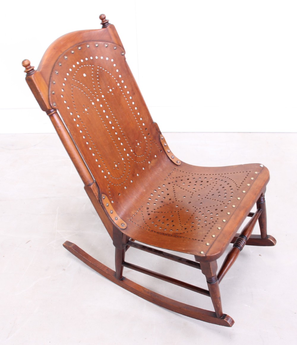 A 19TH CENTURY AMERICAN ROCKING CHAIR View VI