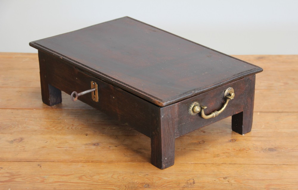 AN 18TH CENTURY MAHOGANY TABLE BOX View V