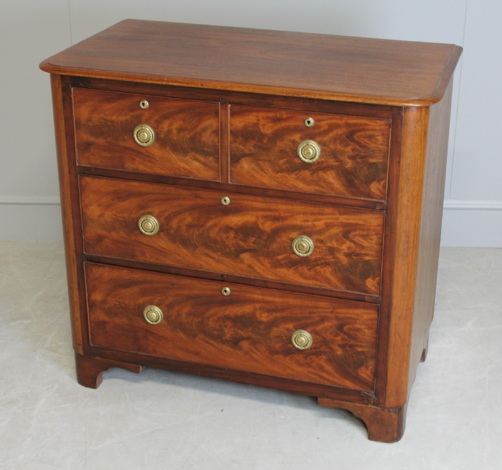 A VICTORIAN MAHOGANY CHEST OF DRAWERS View IV