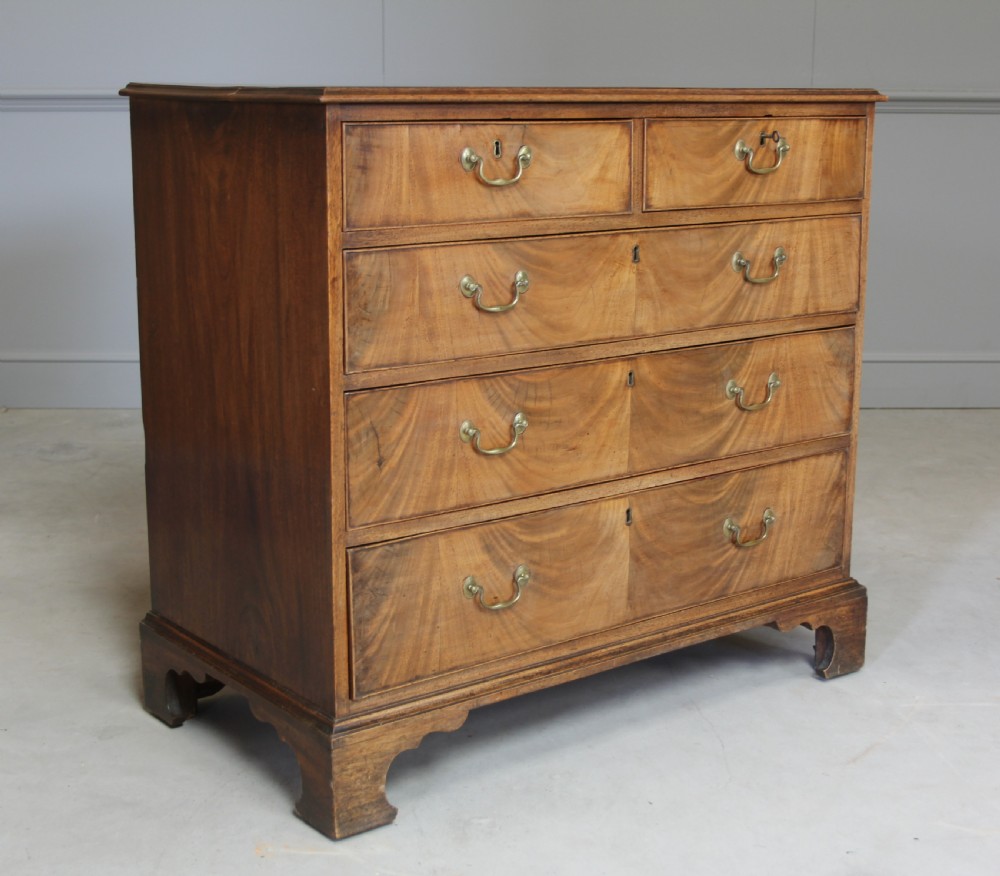 A GEORGE III MAHOGANY CHEST OF DRAWERS View III