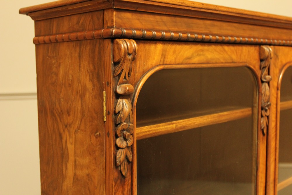 A VICTORIAN WALNUT 3 DOOR BOOKCASE DISPLAY View V