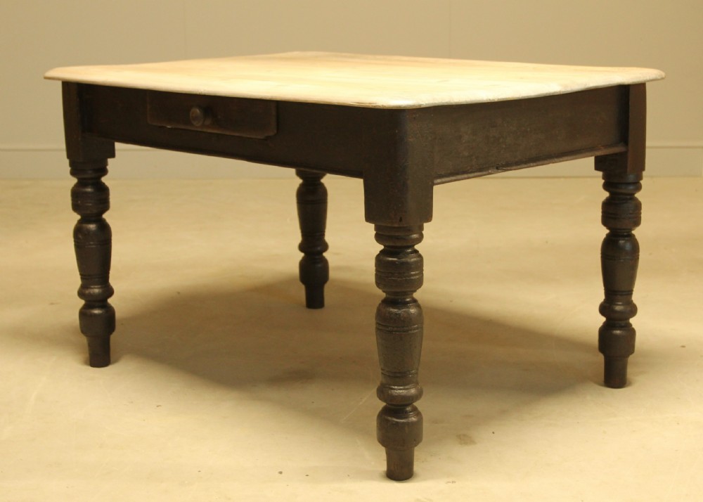 A VICTORIAN PINE SCRUBBED TOP TABLE View VI