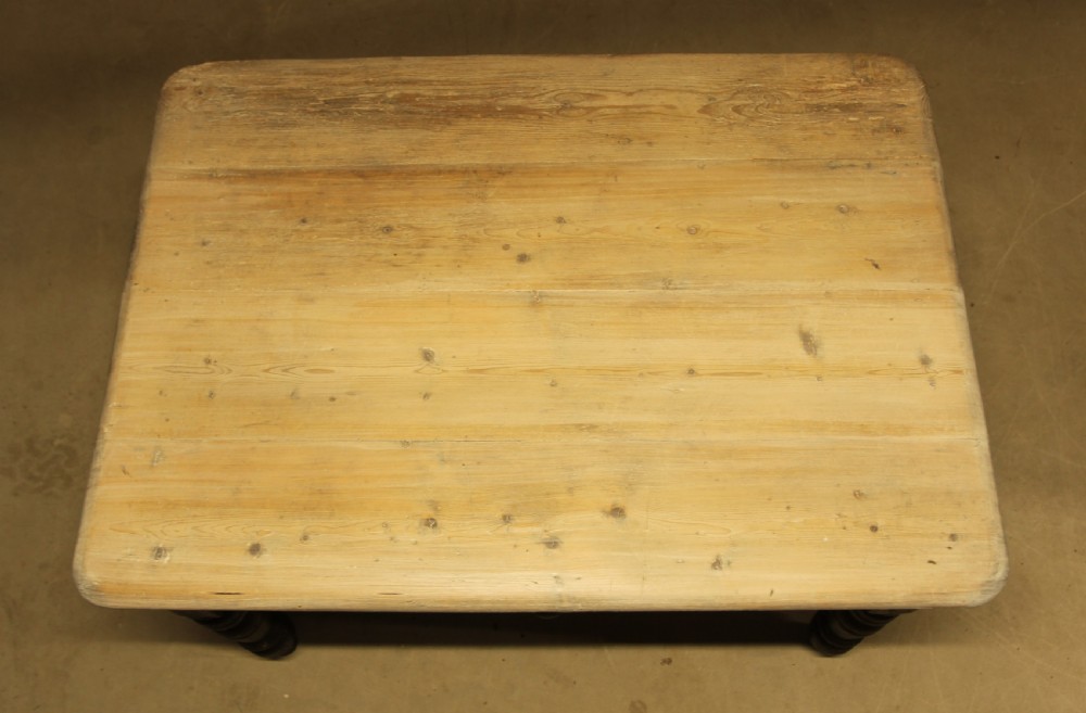 A VICTORIAN PINE SCRUBBED TOP TABLE View VII