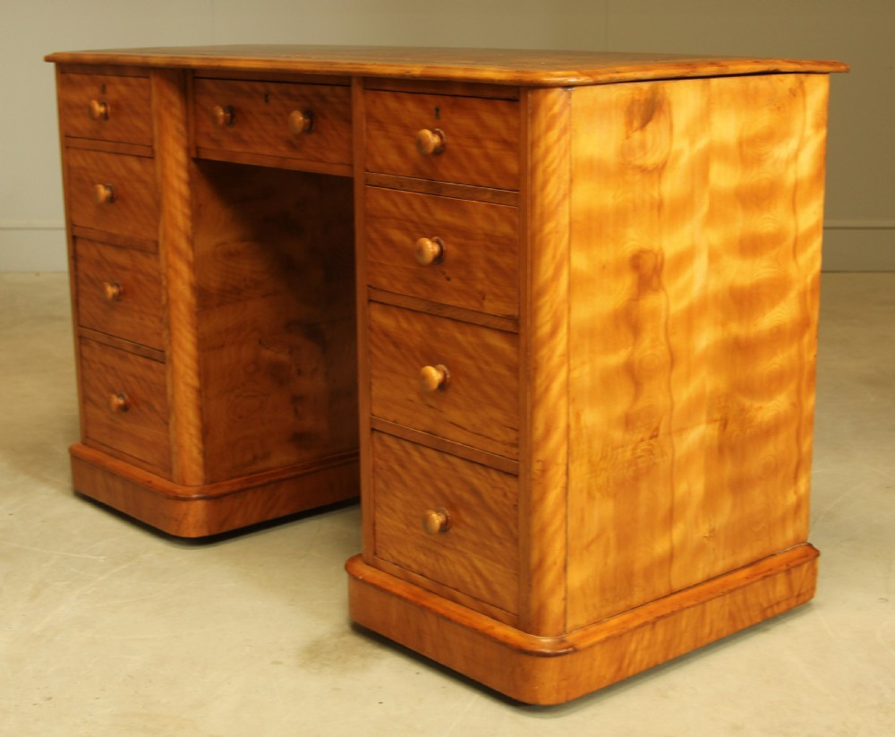 A 19TH CENTURY VICTORIAN WRITING DESK View VII