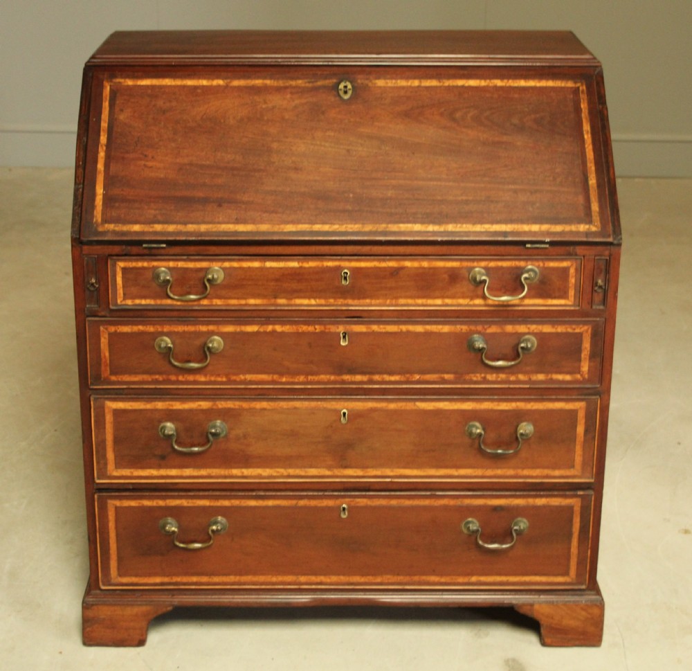 A GEORGIAN MAHOGANY BUREAU View III
