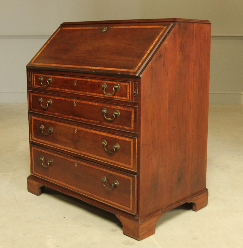 A GEORGIAN MAHOGANY BUREAU View V
