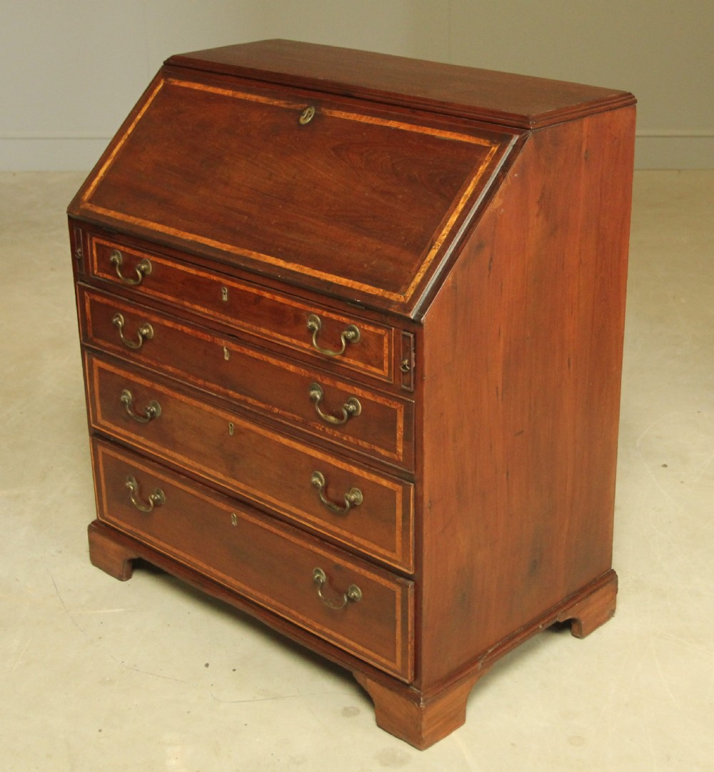 A GEORGIAN MAHOGANY BUREAU View VI