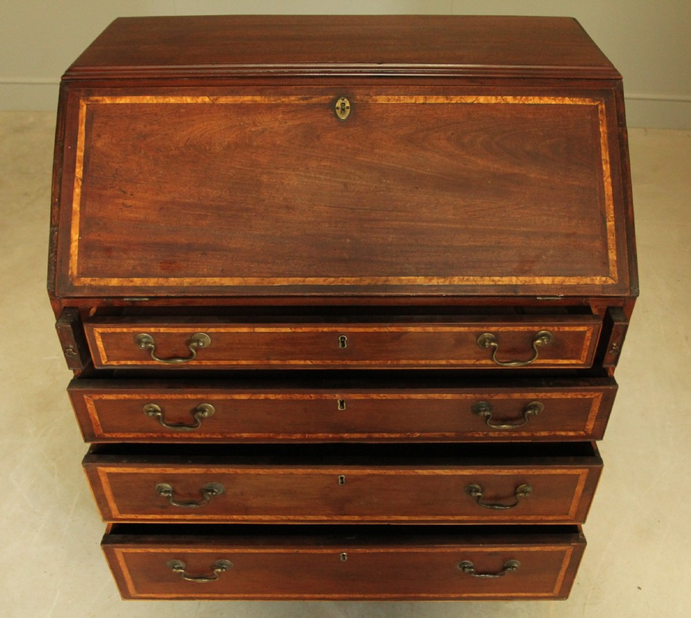 A GEORGIAN MAHOGANY BUREAU View IX
