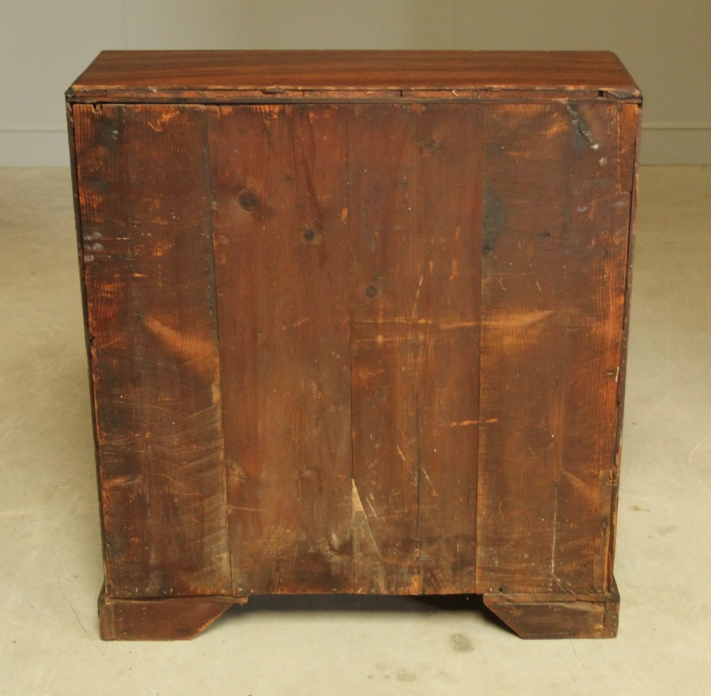 A GEORGIAN MAHOGANY BUREAU View X