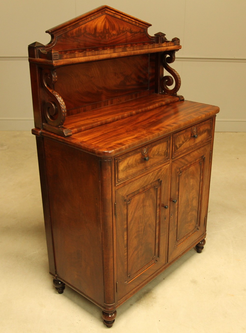 A GEORGE IV MAHOGANY CHIFFONIER View VI