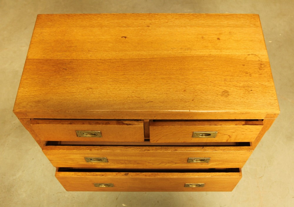 AN EARLY 20TH CENTURY OAK CHEST OF DRAWERS View VII