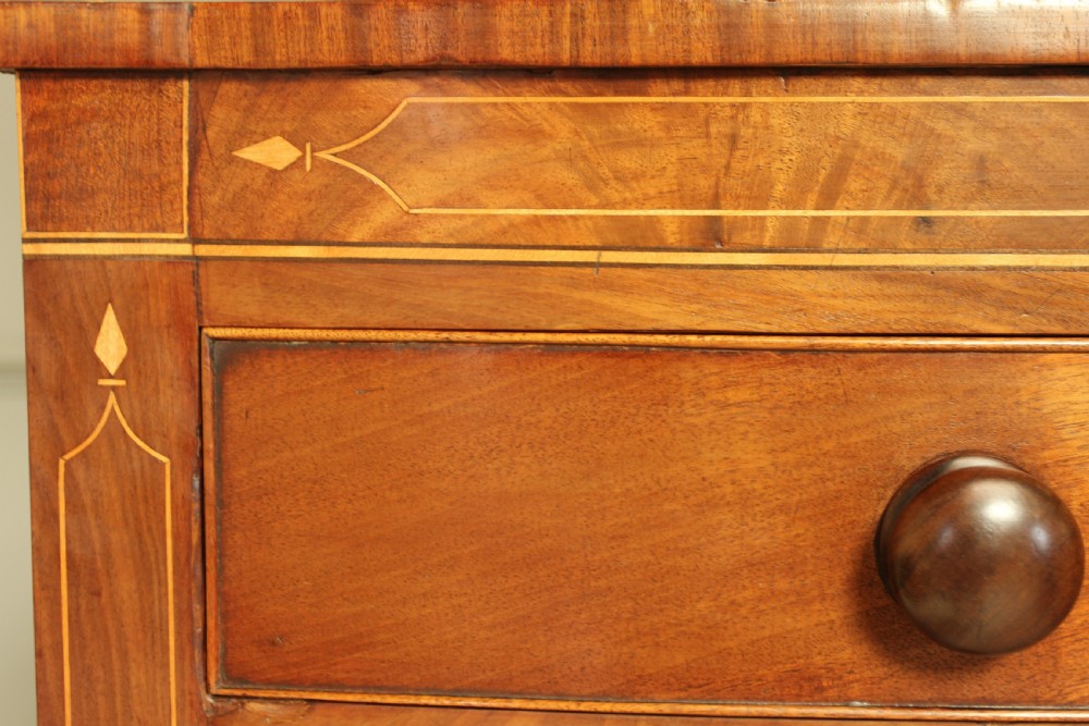 A VICTORIAN MAHOGANY BOW FRONTED CHEST OF DRAWERS. View X