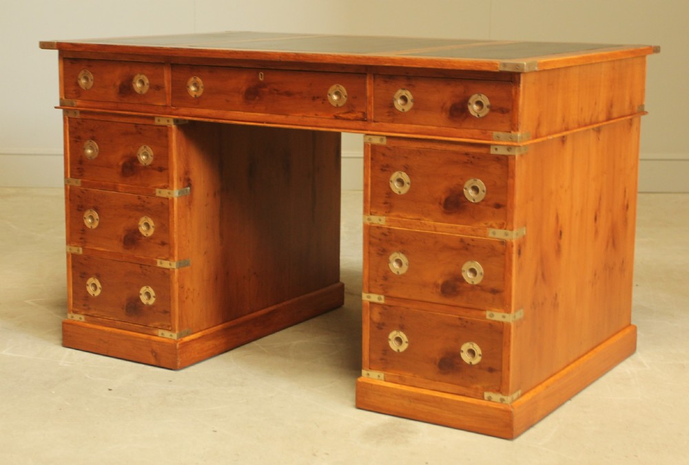 AN EARLY 20TH CENTURY YEW TWIN PEDISTAL DESK View IV