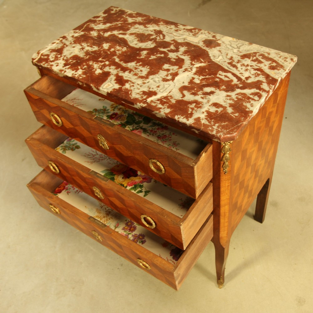 A 19TH Century Small French chest of drawers / Antique commode  View IX
