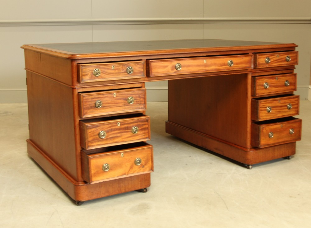 A VICTORIAN MAHOGANY PARTNERS DESK View VII