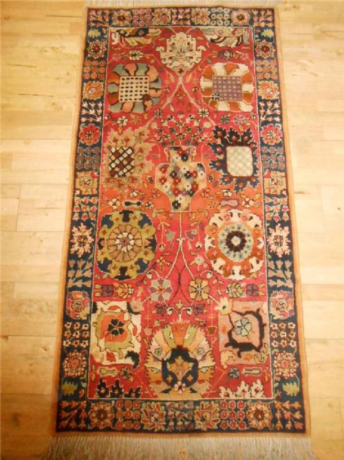 Antique Agra Rug, Early 20th Century