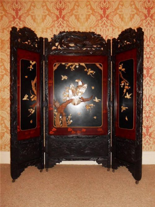 Japanese Lacquer Three Fold Shibayama Screen